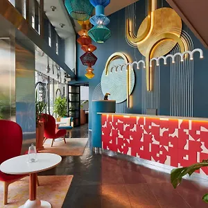 https://ayre-hotel-gran-via.topbarcelonahotels.com