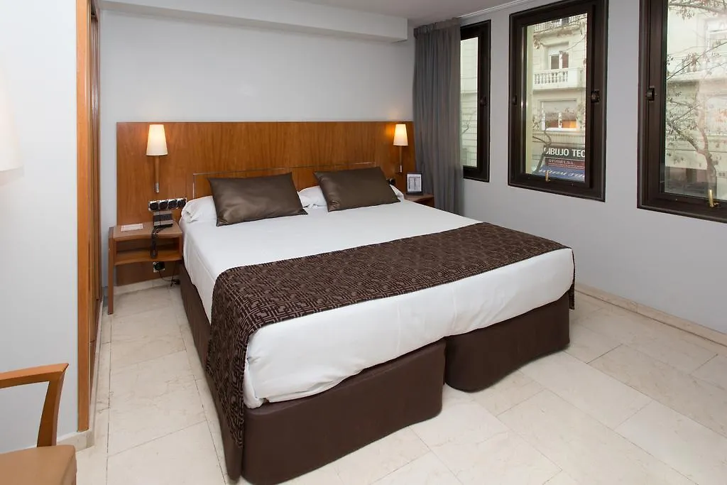 The Moods Oasis Hotel Barcelona 3*,